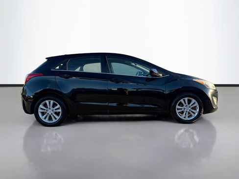 Used 2013 Hyundai Elantra GT image 2