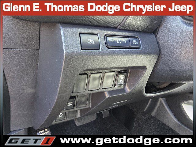 Used 2024 Nissan Frontier SL RWD image 21