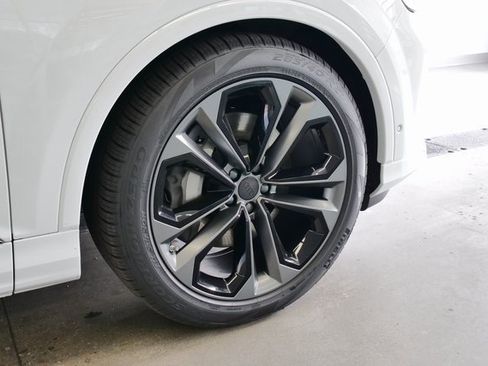 New 2026 Audi Q7 3.0T Premium Plus image 8