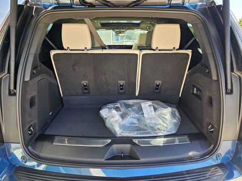 New 2026 Cadillac Escalade Sport w/ LPO, ONYX Package AWD/4WD image 14