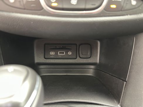 Used 2019 Chevrolet Equinox LT AWD/4WD image 21