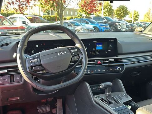 Used 2026 Kia Sportage X-Line w/ X-Line Technology Package image 13