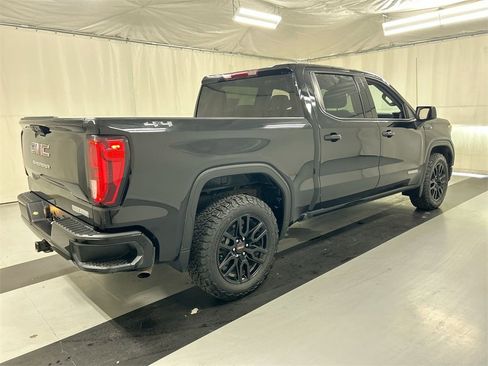 Used 2023 GMC Sierra 1500 Elevation image 2