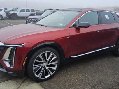 Certified 2025 Cadillac Lyriq Luxury w/ LPO, Floor Liner Package