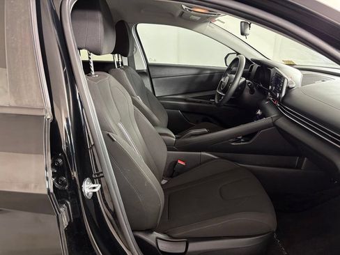 Used 2023 Hyundai Elantra SEL FWD image 39