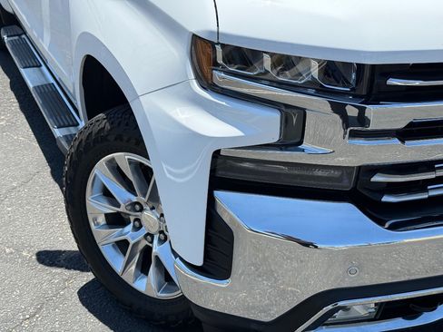 Used 2019 Chevrolet Silverado 1500 LTZ w/ LTZ Premium Package AWD/4WD image 3