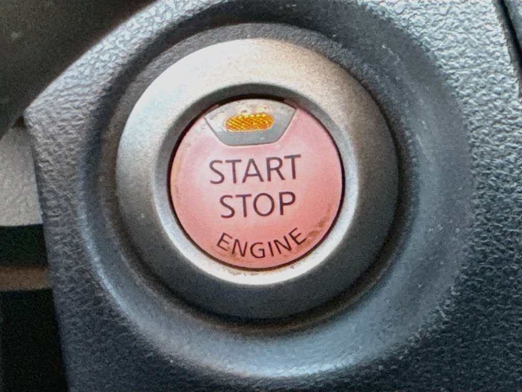 Used 2011 Nissan Juke SL AWD/4WD image 18