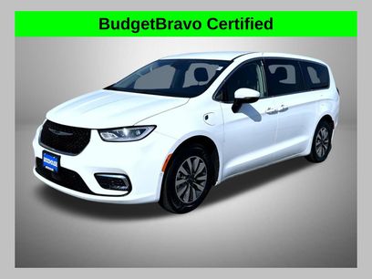 Used 2023 Chrysler Pacifica Touring-L