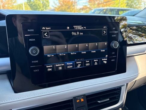 New 2025 Volkswagen Taos SE image 8