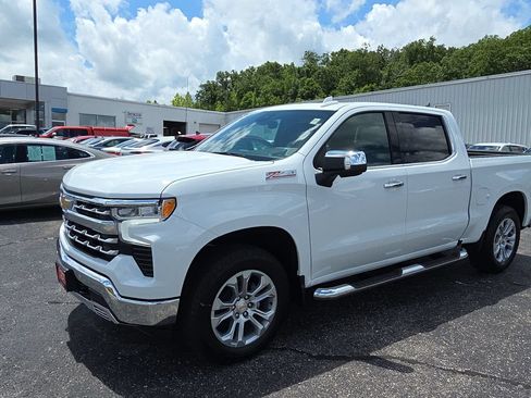 New 2026 Chevrolet Silverado 1500 LTZ w/ Z71 Off-Road Package AWD/4WD image 4
