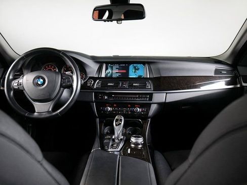 Used 2014 BMW 550i Sedan image 9