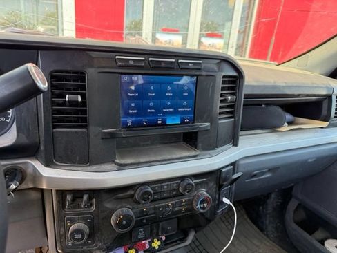 Used 2024 Ford F250 XL w/ XL Chrome Package AWD/4WD image 15