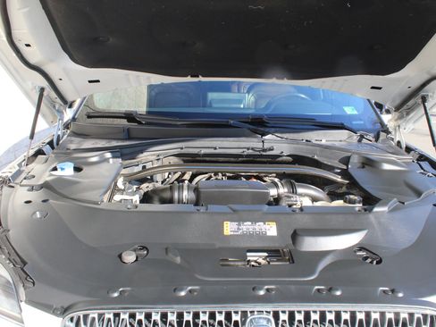 Used 2020 Lincoln Aviator Reserve w/ Equipment Group 201A image 19