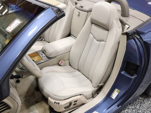 Used 2005 Cadillac XLR RWD image 35