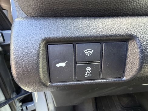 Used 2025 Honda Pilot TrailSport image 15