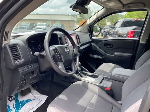 Used 2022 Nissan Frontier S w/ Technology Package AWD/4WD image 12