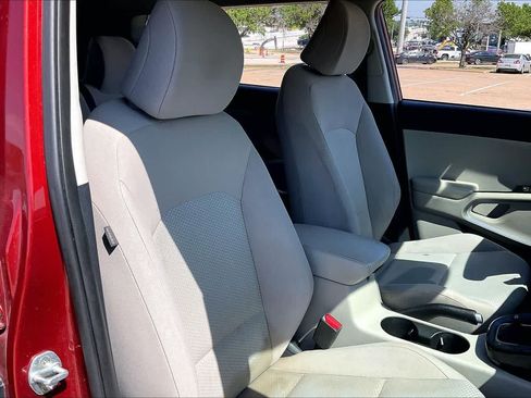 Used 2020 Kia Soul LX FWD image 12