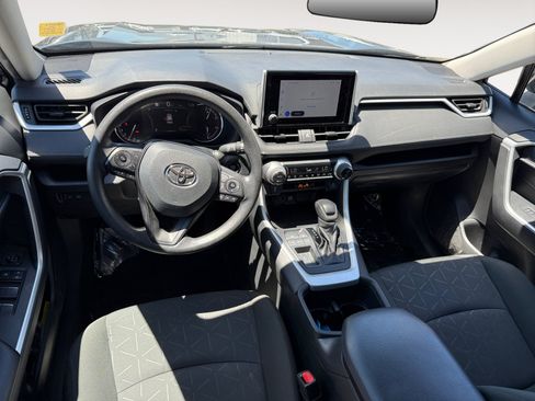 Used 2024 Toyota RAV4 XLE FWD image 15