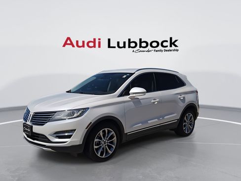 Used 2017 Lincoln MKC Select w/ Select Plus Package FWD image 4