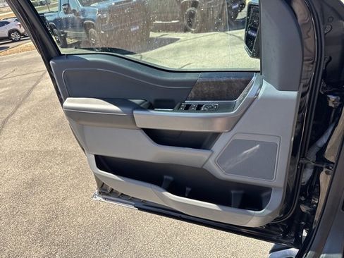 Used 2022 Ford F150 XLT w/ Equipment Group 302A High image 18