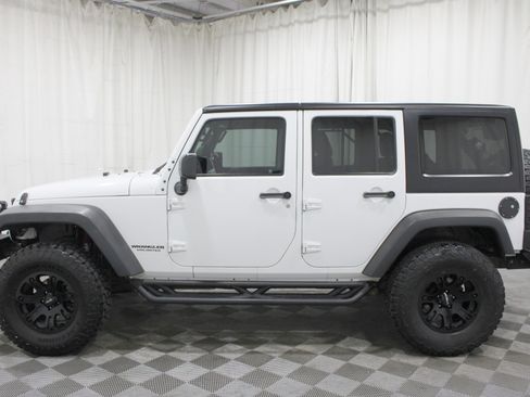 Used 2015 Jeep Wrangler Unlimited Sport w/ Quick Order Package 24S AWD/4WD image 27