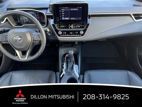Used 2025 Toyota Corolla XSE FWD image 13
