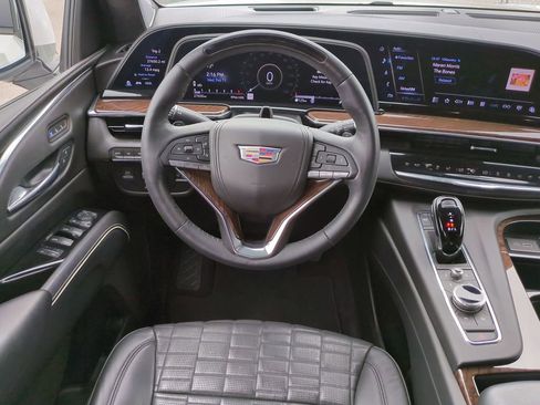 Used 2023 Cadillac Escalade ESV Sport Platinum image 15