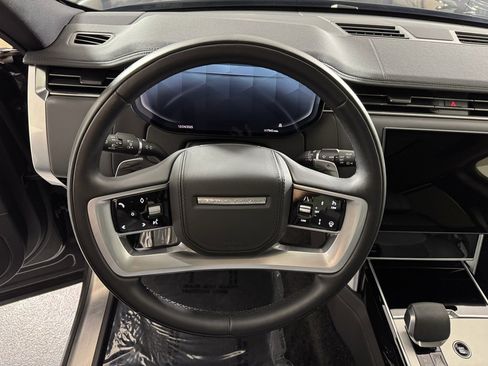 Used 2024 Land Rover Range Rover Long Wheelbase SE image 15