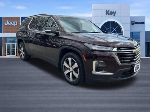 Used 2023 Chevrolet Traverse LT w/ LT Premium Package AWD/4WD image 9