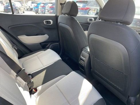 Used 2026 Hyundai Venue SEL image 11