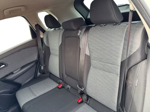 Used 2021 Nissan Rogue SV image 16