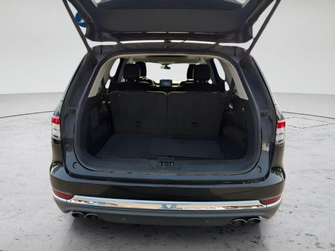 Used 2024 Lincoln Aviator AWD w/ Premium Package image 5