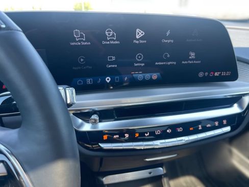 Certified 2025 Cadillac Lyriq Luxury w/ LPO, Floor Liner Package AWD/4WD image 18