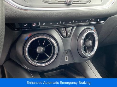 Certified 2024 Chevrolet Blazer LT w/ Convenience Package FWD image 12