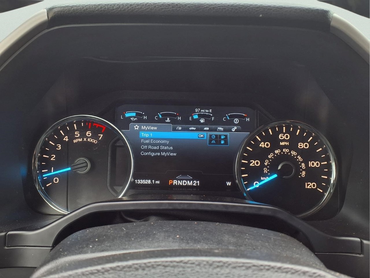 Used 2015 Ford F150 Lariat w/ Equipment Group 502A Luxury AWD/4WD image 22