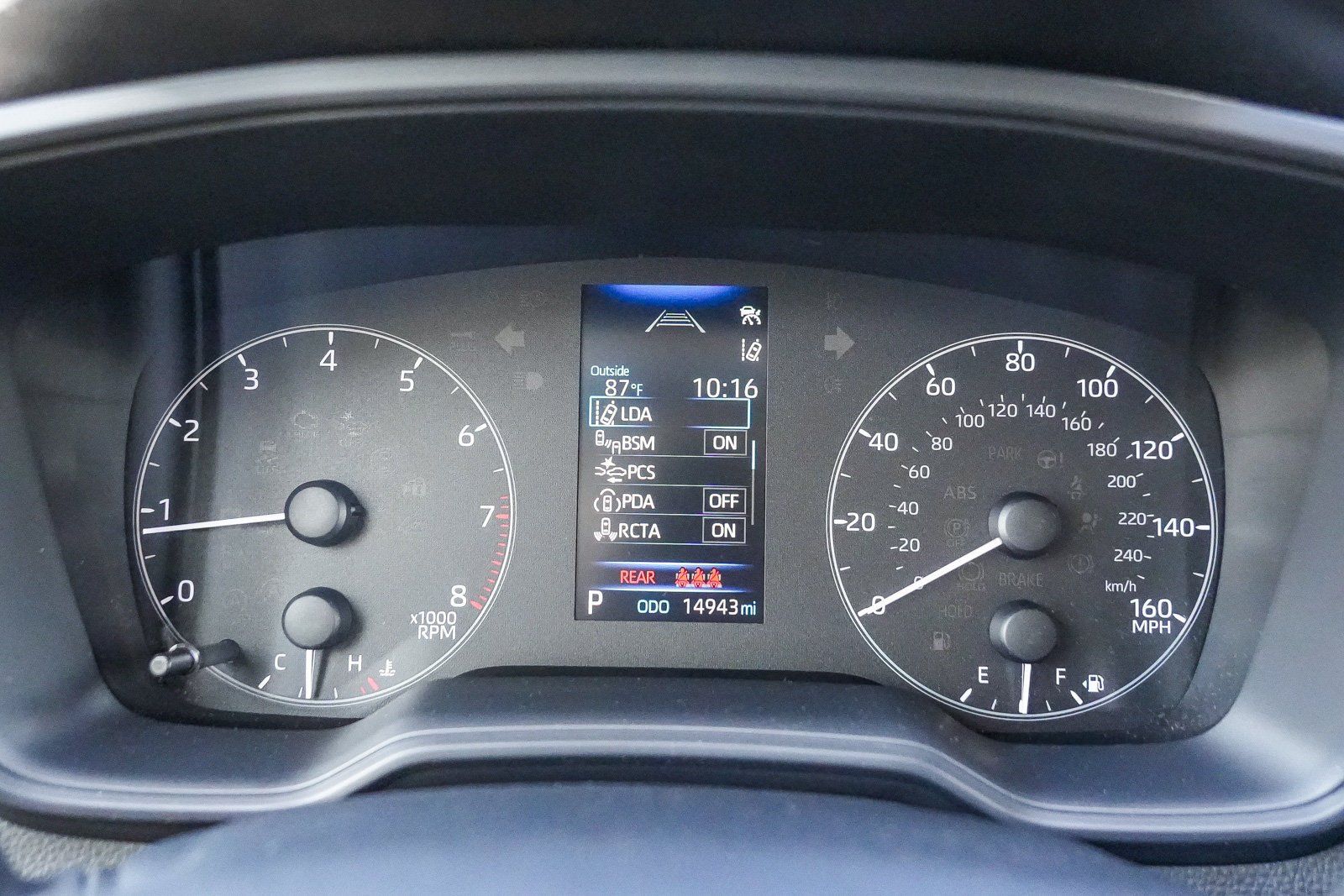 Used 2024 Toyota Corolla LE w/ LE Convenience Package FWD image 23