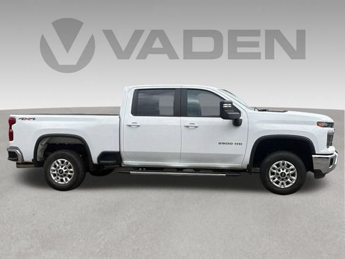 Used 2025 Chevrolet Silverado 2500 LT w/ Convenience Package AWD/4WD image 7