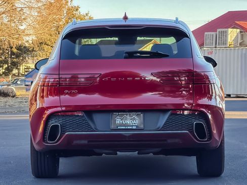 Used 2025 Genesis GV70 2.5T image 5