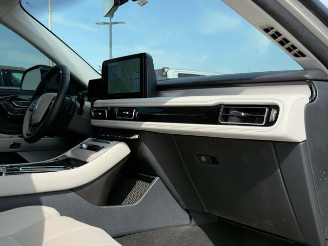Used 2025 Lincoln Aviator Reserve w/ Equipment Group 201A AWD/4WD image 18