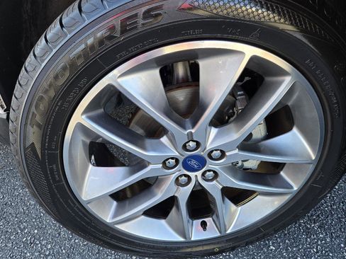 Used 2017 Ford Edge Titanium w/ Equipment Group 301A image 13