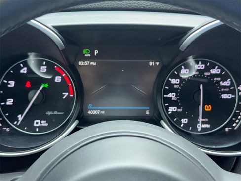 Used 2022 Alfa Romeo Giulia Veloce image 21