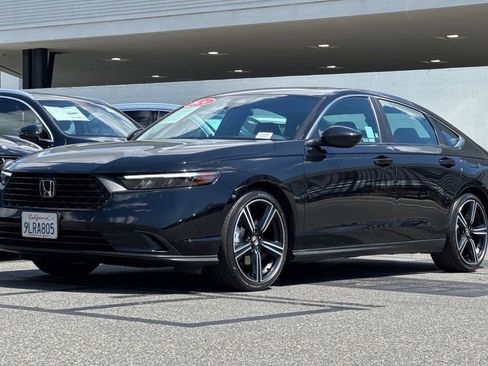 Used 2024 Honda Accord Sport image 8