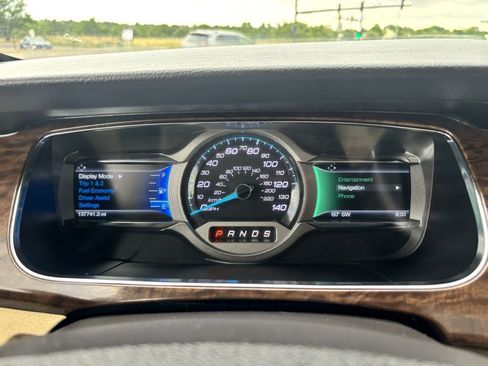 Used 2014 Ford Taurus Limited w/ Equipment Group 301A image 26