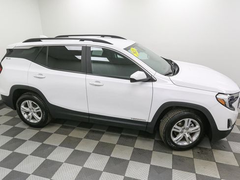 Used 2021 GMC Terrain SLE w/ Driver Convenience Package image 5