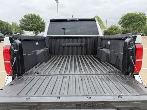 Certified 2025 Toyota Tacoma SR5 image 29