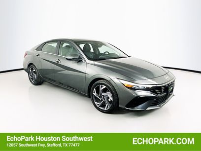 Used 2025 Hyundai Elantra Limited