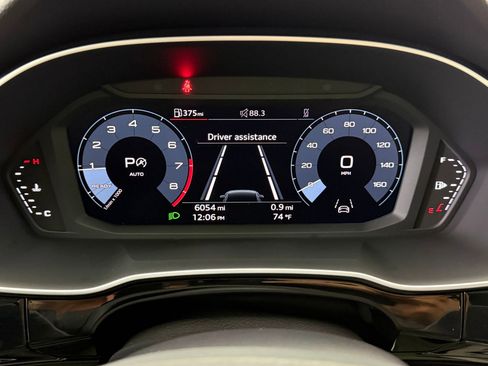 Certified 2025 Audi Q3 2.0T Premium image 22