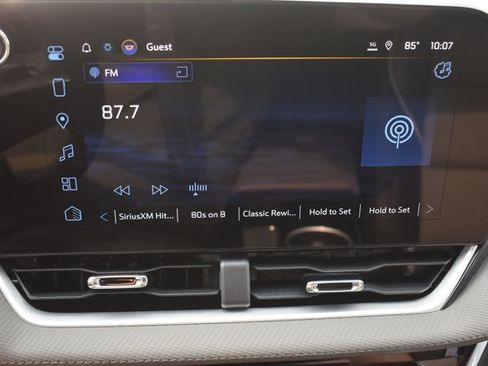 New 2027 Chevrolet Equinox LT w/ Convenience Package II FWD image 21
