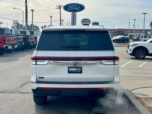 Certified 2023 Lincoln Navigator Reserve image 4