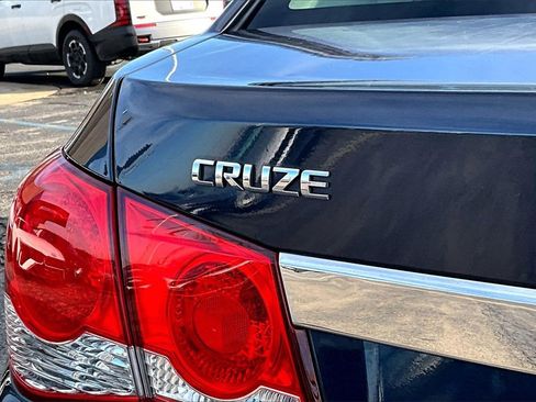 Used 2014 Chevrolet Cruze LT image 8